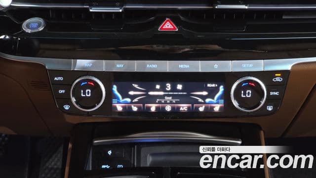 Genesis G80 2022 — Şəkil 22/32