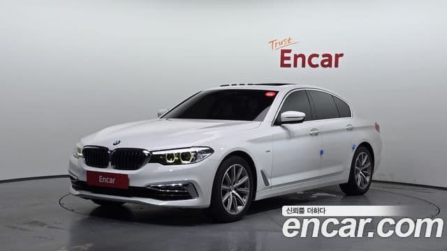 BMW 5 Series 2018 — Şəkil 1/20
