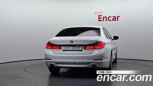 BMW 5 Series 2018 — Şəkil 4/20