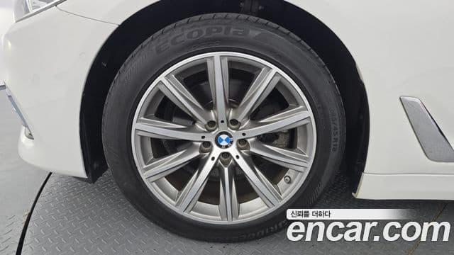 BMW 5 Series 2018 — Şəkil 5/20
