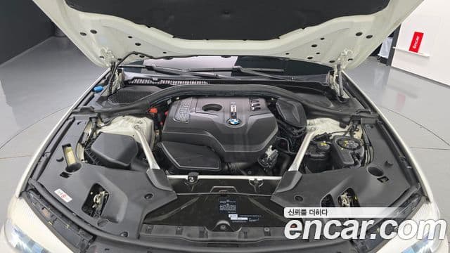 BMW 5 Series 2018 — Şəkil 6/20