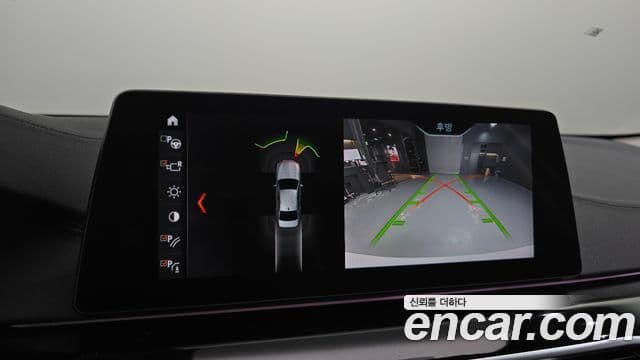 BMW 5 Series 2018 — Şəkil 14/20