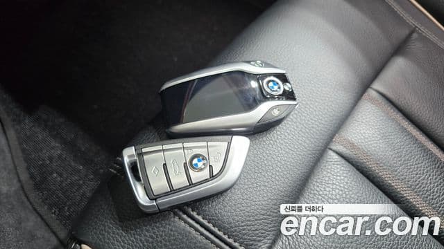 BMW 5 Series 2018 — Şəkil 15/20