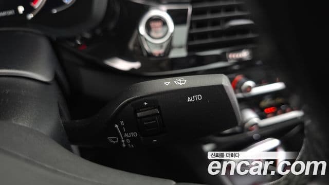 BMW 5 Series 2018 — Şəkil 20/20