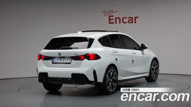 BMW 1 Series 2025 — Şəkil 2/20