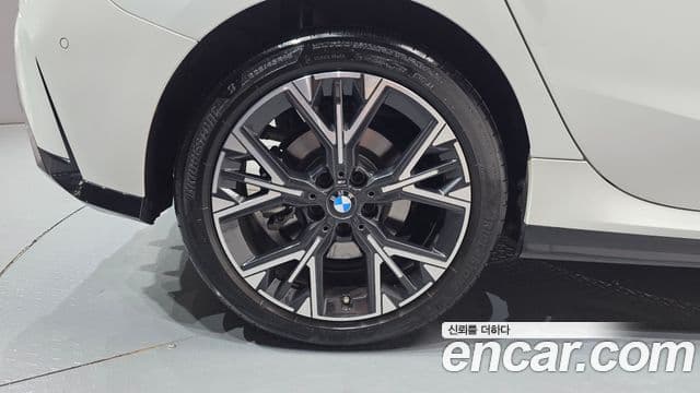 BMW 1 Series 2025 — Photo 13/34