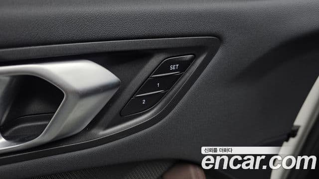 BMW 1 Series 2025 — Photo 24/34