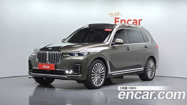 BMW X7 2022 — Фото 11/20