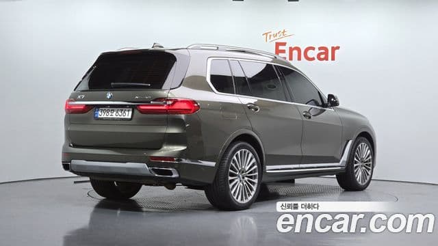 BMW X7 2022 — Фото 2/20