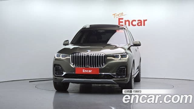 BMW X7 2022 — Фото 3/20