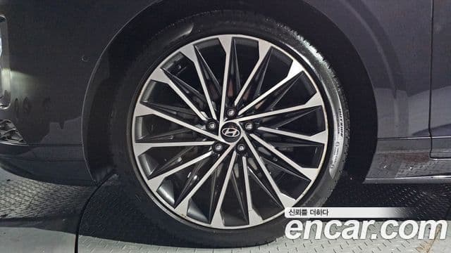 Hyundai Grandeur 2022 — ფოტო 5/20
