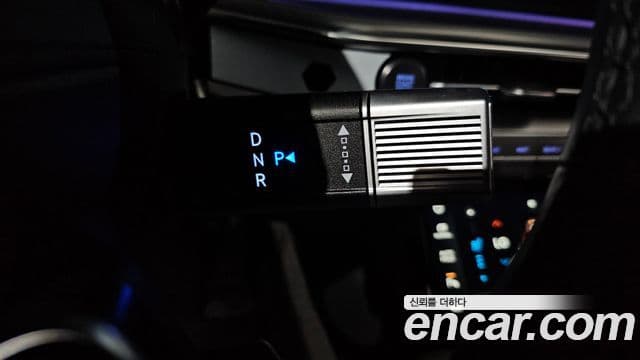 Hyundai Grandeur 2022 — ფოტო 9/20