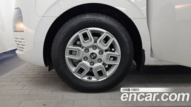Hyundai Staria 2025 — ფოტო 5/20