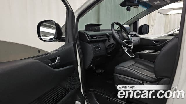 Hyundai Staria 2025 — ფოტო 10/20
