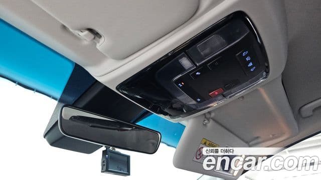 Hyundai Staria 2025 — ფოტო 17/20