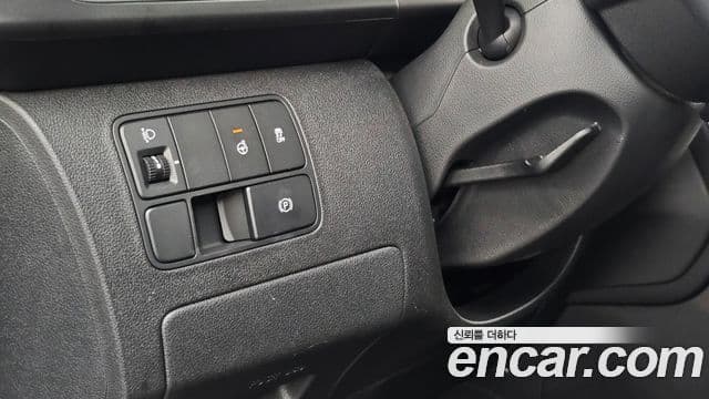 Hyundai Staria 2025 — ფოტო 18/20