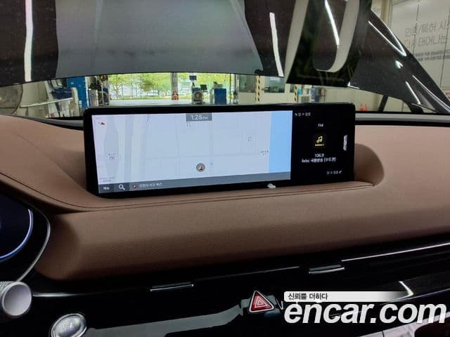 Genesis Electrified G80 2023 — фото 16 из 20