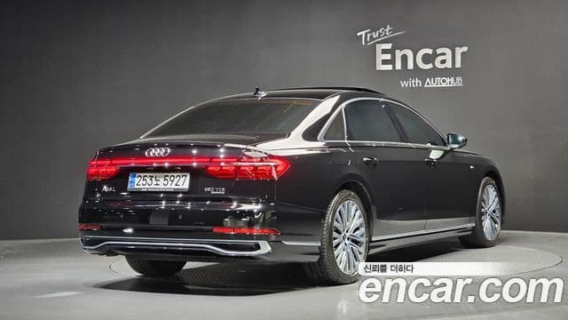 Audi A8 2023 — ფოტო 2/20