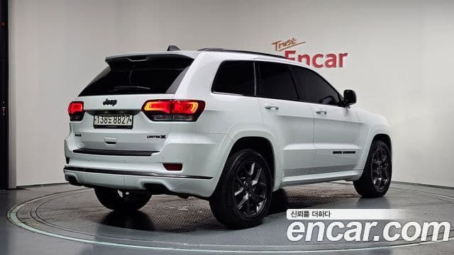 Jeep Grand Cherokee 2020 — Фото 1/20