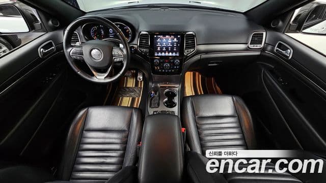Jeep Grand Cherokee 2020 — Фото 6/20