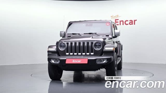 Jeep Wrangler 2019 — ფოტო 13/34