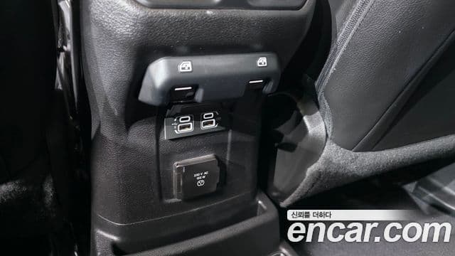 Jeep Wrangler 2019 — ფოტო 1/34