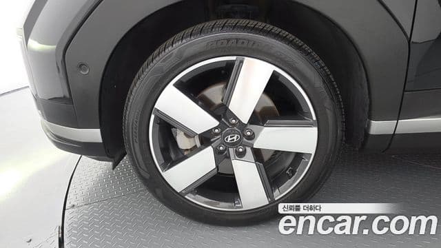 Hyundai Santa Fe 2023 — Şəkil 5/20