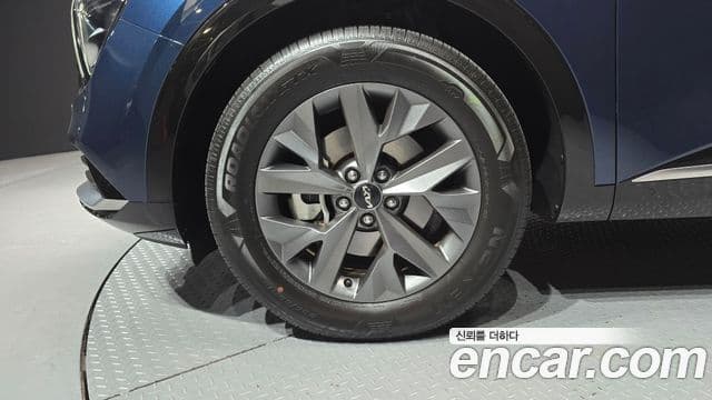 Kia Sportage 2024 — ფოტო 5/20