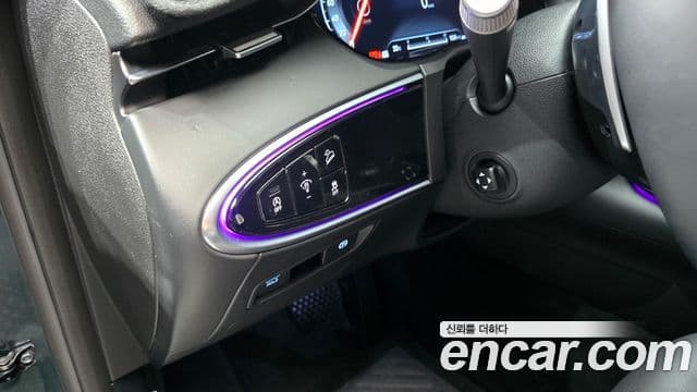 Genesis GV70 2021 — Photo 34/35