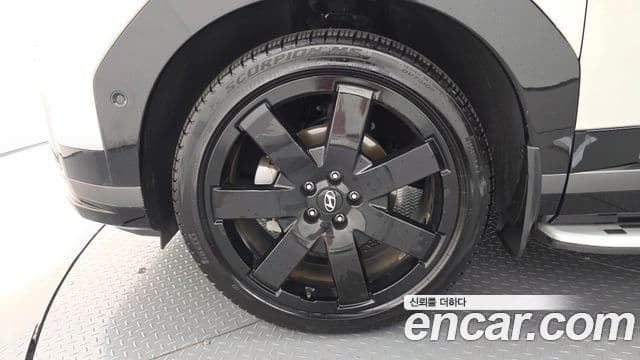 Hyundai Santa Fe 2024 — ფოტო 5/20