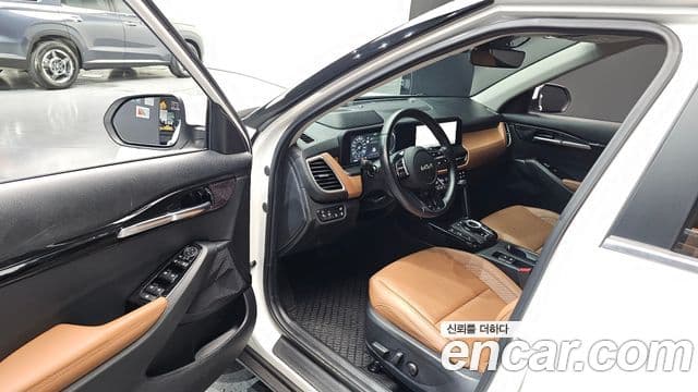 Kia Seltos 2023 — Şəkil 10/20