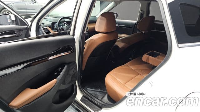 Kia Seltos 2023 — Şəkil 11/20