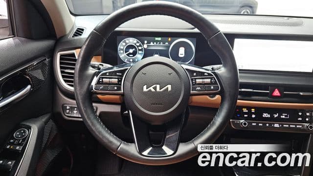 Kia Seltos 2023 — Şəkil 12/20
