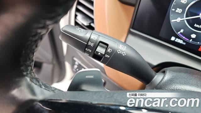 Kia Seltos 2023 — Şəkil 15/20