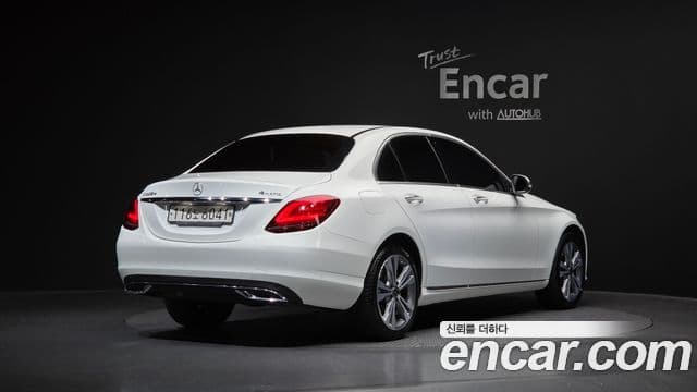 Mercedes-Benz C-Class 2020 — ფოტო 2/20