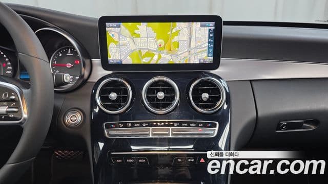 Mercedes-Benz C-Class 2020 — ფოტო 13/20