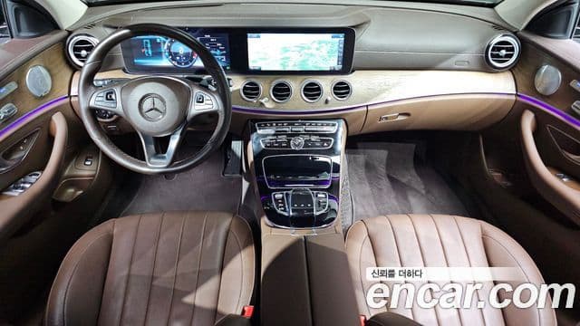 Mercedes-Benz E-Class 2018 — Фото 7/20
