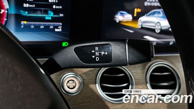 Mercedes-Benz E-Class 2018 — Фото 9/20