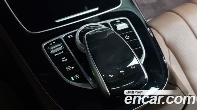 Mercedes-Benz E-Class 2018 — Фото 17/20