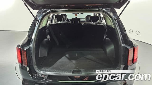Kia Sorento 2021 — Şəkil 17/20