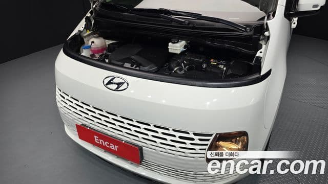 Hyundai Staria 2023 — Фото 6/20