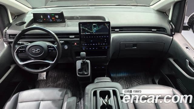 Hyundai Staria 2023 — Фото 7/20
