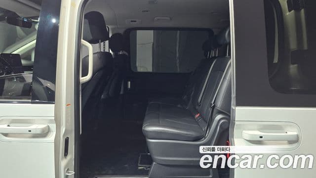 Hyundai Staria 2023 — Фото 11/20