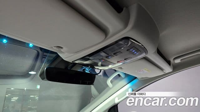 Hyundai Staria 2023 — Фото 16/20