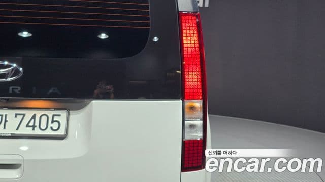 Hyundai Staria 2023 — Photo 17/31