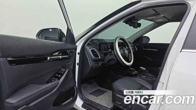 Kia Seltos 2024 — ფოტო 10/20