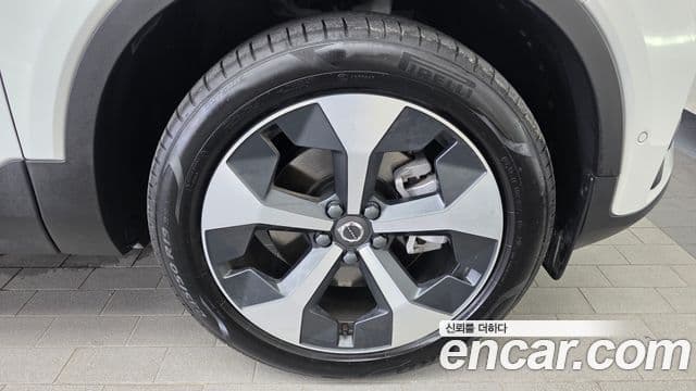 Volvo XC40 2024 — Photo 26/32