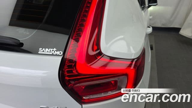 Volvo XC40 2024 — Photo 29/32
