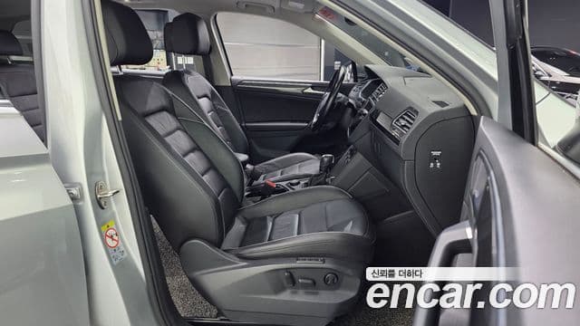 Volkswagen Tiguan 2020 — ფოტო 11/20