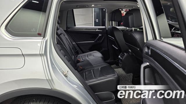 Volkswagen Tiguan 2020 — ფოტო 12/20